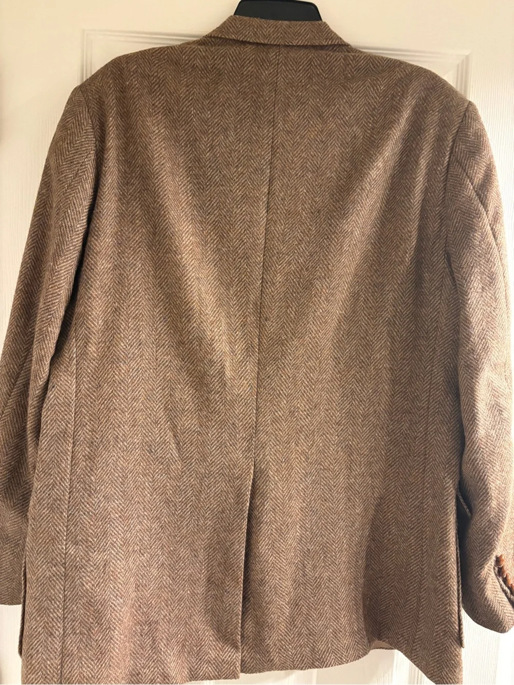 Haggar Brown Herringbone Wool Sport Coat with Tan Buttons